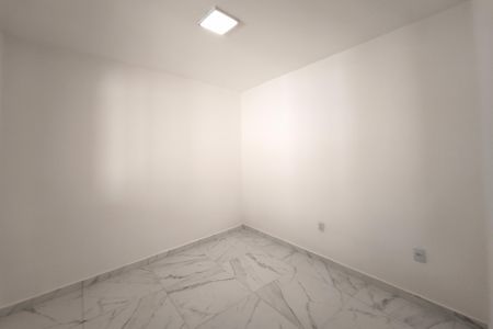 Casa à venda com 200m², 3 quartos e 3 vagas Casa à venda com 200m², 3 quartos e 3 vagasEdícula - Quarto