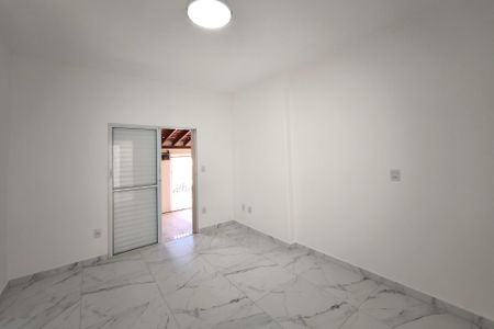 Casa à venda com 200m², 3 quartos e 3 vagas Casa à venda com 200m², 3 quartos e 3 vagasSala