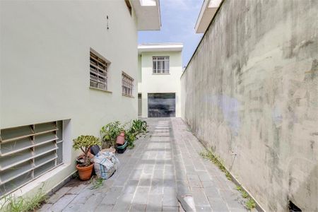 Casa à venda com 472m², 5 quartos e 6 vagas