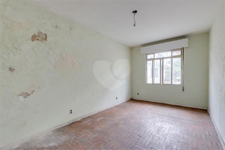 Casa à venda com 472m², 5 quartos e 6 vagas