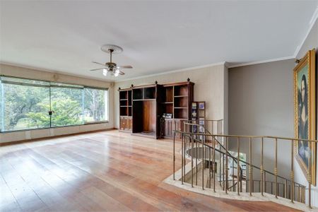 Casa à venda com 472m², 5 quartos e 6 vagas