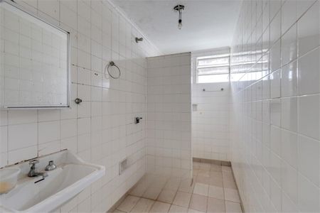 Casa à venda com 472m², 5 quartos e 6 vagas