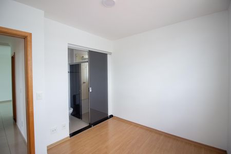 Apartamento para alugar com 74m², 3 quartos e 2 vagas Apartamento para alugar com 74m², 3 quartos e 2 vagasQuarto Suíte