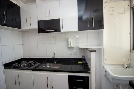Apartamento para alugar com 74m², 3 quartos e 2 vagas Apartamento para alugar com 74m², 3 quartos e 2 vagasCozinha e Área de Serviço
