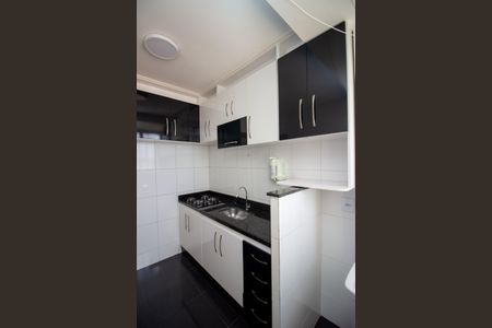 Apartamento para alugar com 74m², 3 quartos e 2 vagas Apartamento para alugar com 74m², 3 quartos e 2 vagasCozinha e Área de Serviço