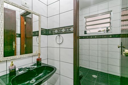 Casa à venda com 190m², 4 quartos e 2 vagas Casa à venda com 190m², 4 quartos e 2 vagasBanheiro