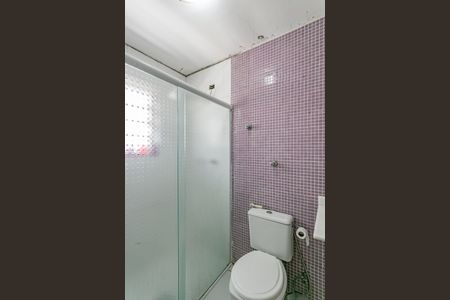 Casa à venda com 190m², 4 quartos e 2 vagas Casa à venda com 190m², 4 quartos e 2 vagasBanheiro da Suíte 1