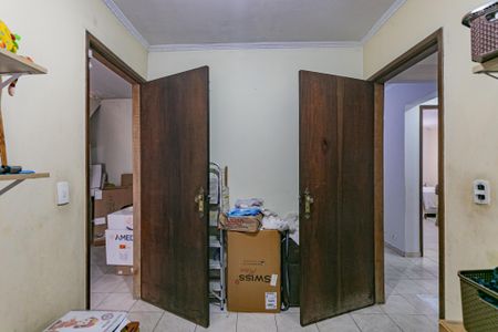 Casa à venda com 190m², 4 quartos e 2 vagas Casa à venda com 190m², 4 quartos e 2 vagasQuarto 2