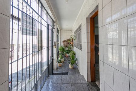 Casa à venda com 190m², 4 quartos e 2 vagas Casa à venda com 190m², 4 quartos e 2 vagasHall de entrada