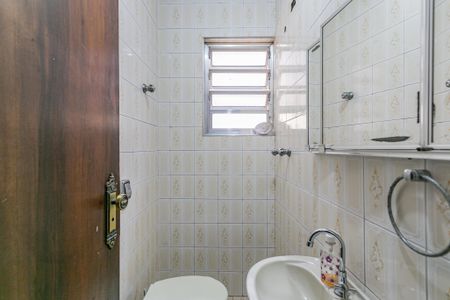 Casa à venda com 190m², 4 quartos e 2 vagas Casa à venda com 190m², 4 quartos e 2 vagasBanheiro 2