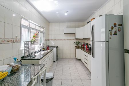 Casa à venda com 190m², 4 quartos e 2 vagas Casa à venda com 190m², 4 quartos e 2 vagasCozinha