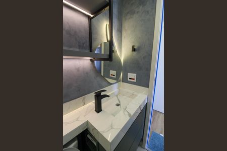Apartamento para alugar com 38m², 2 quartos e sem vaga Apartamento para alugar com 38m², 2 quartos e sem vagaBanheiro
