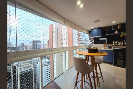 Apartamento para alugar com 129m², 2 quartos e 3 vagasVaranda