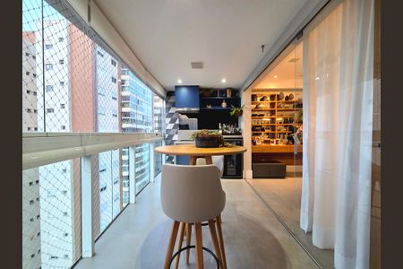 Apartamento para alugar com 129m², 2 quartos e 3 vagasVaranda