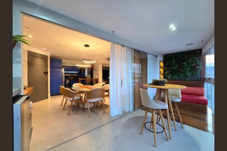 Apartamento para alugar com 129m², 2 quartos e 3 vagasVaranda