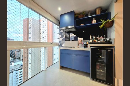 Apartamento para alugar com 129m², 2 quartos e 3 vagasVaranda