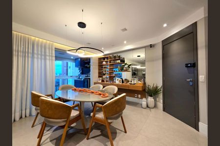 Apartamento para alugar com 129m², 2 quartos e 3 vagasSala