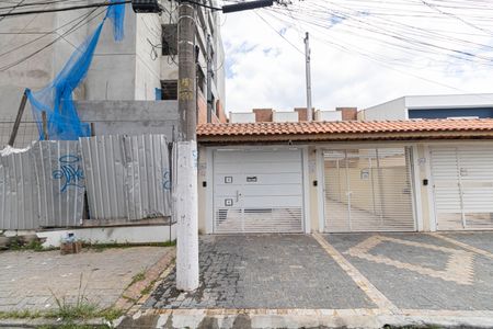 Casa para alugar com 160m², 3 quartos e 2 vagas Casa para alugar com 160m², 3 quartos e 2 vagasFachada