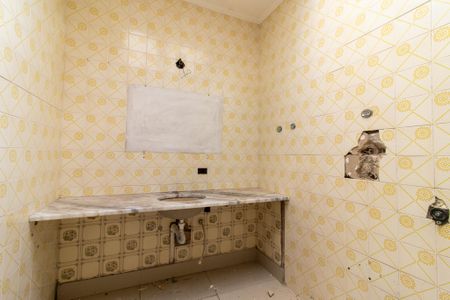 Casa à venda com 240m², 2 quartos e 1 vaga Casa à venda com 240m², 2 quartos e 1 vagaBanheiro da Suíte