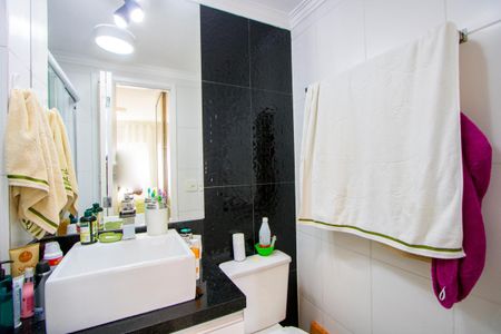 Apartamento à venda com 80m², 2 quartos e 1 vagaBanheiro do quarto 1