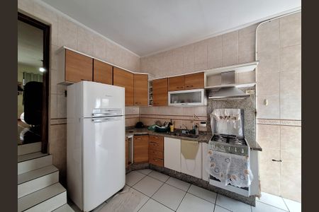 Casa para alugar com 250m², 4 quartos e 2 vagas Casa para alugar com 250m², 4 quartos e 2 vagasCozinha