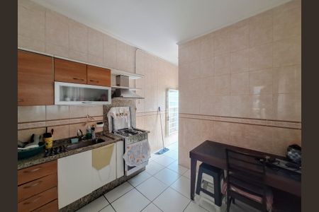 Casa para alugar com 250m², 4 quartos e 2 vagas Casa para alugar com 250m², 4 quartos e 2 vagasCozinha