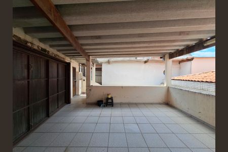 Casa para alugar com 250m², 4 quartos e 2 vagas Casa para alugar com 250m², 4 quartos e 2 vagasGaragem