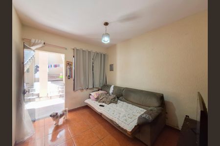 Casa para alugar com 250m², 4 quartos e 2 vagas Casa para alugar com 250m², 4 quartos e 2 vagasSala