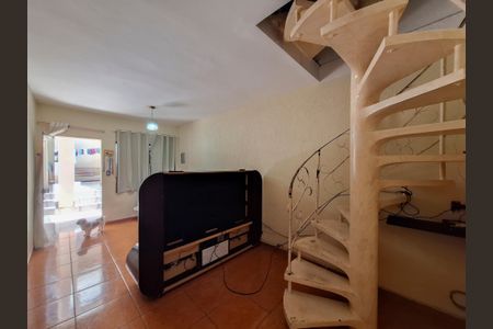 Casa para alugar com 250m², 4 quartos e 2 vagas Casa para alugar com 250m², 4 quartos e 2 vagasSala