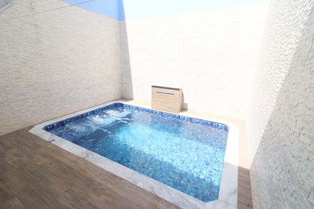 Casa à venda com 228m², 3 quartos e 2 vagasPiscina