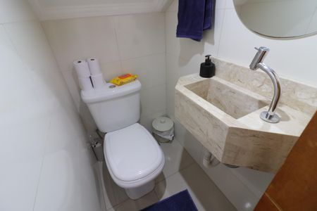 Casa à venda com 228m², 3 quartos e 2 vagasLavabo