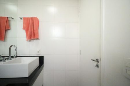 Apartamento à venda com 67m², 2 quartos e 2 vagasBanheiro da Suíte