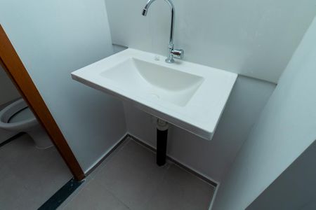 Apartamento para alugar com 33m², 2 quartos e sem vaga Apartamento para alugar com 33m², 2 quartos e sem vagaBanheiro