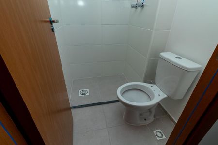 Apartamento para alugar com 33m², 2 quartos e sem vaga Apartamento para alugar com 33m², 2 quartos e sem vagaBanheiro