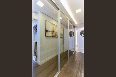 Apartamento à venda com 118m², 3 quartos e 3 vagasCloset da suíte