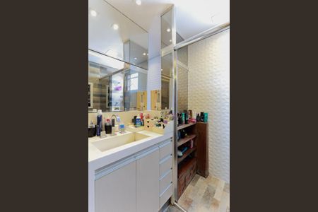 Apartamento à venda com 118m², 3 quartos e 3 vagasBanheiro da suíte