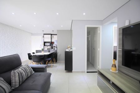 Apartamento à venda com 70m², 2 quartos e 1 vaga Apartamento à venda com 70m², 2 quartos e 1 vagaSala