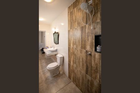 Casa para alugar com 125m², 3 quartos e 1 vagaBanheiro  Suíte 