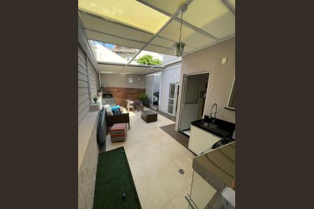 Casa de condomínio à venda com 80m², 3 quartos e 2 vagas Casa de condomínio à venda com 80m², 3 quartos e 2 vagasÁrea externa