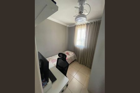 Casa de condomínio à venda com 80m², 3 quartos e 2 vagas Casa de condomínio à venda com 80m², 3 quartos e 2 vagasQuarto