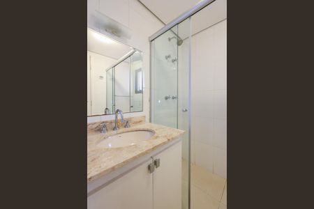 Apartamento à venda com 114m², 3 quartos e 3 vagas Apartamento à venda com 114m², 3 quartos e 3 vagasBanheiro da Suíte