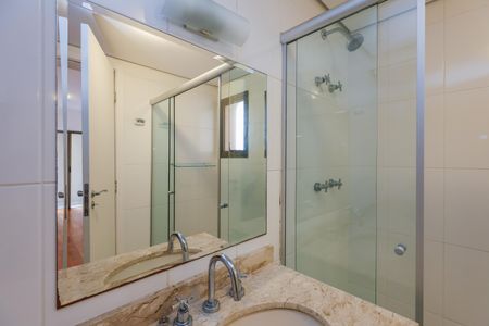 Apartamento à venda com 114m², 3 quartos e 3 vagas Apartamento à venda com 114m², 3 quartos e 3 vagasBanheiro da Suíte