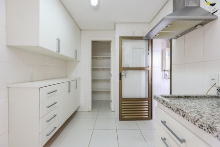 Apartamento à venda com 114m², 3 quartos e 3 vagas Apartamento à venda com 114m², 3 quartos e 3 vagasCozinha