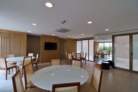 Apartamento à venda com 114m², 3 quartos e 3 vagas Apartamento à venda com 114m², 3 quartos e 3 vagasÁrea comum - Salão de festas