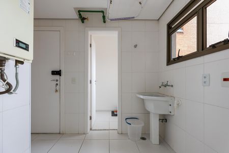 Apartamento à venda com 114m², 3 quartos e 3 vagas Apartamento à venda com 114m², 3 quartos e 3 vagasÁrea de Serviço