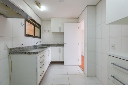 Apartamento à venda com 114m², 3 quartos e 3 vagas Apartamento à venda com 114m², 3 quartos e 3 vagasCozinha