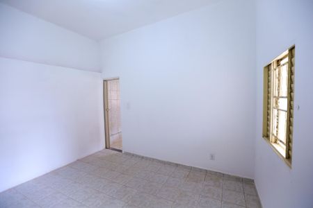 Casa para alugar com 36m², 1 quarto e 1 vagaQuarto