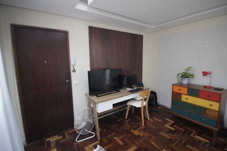 Sala de apartamento para alugar com 2 quartos, 90m² em Jardim Riacho das Pedras, Contagem