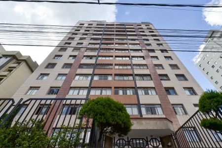 Apartamento à venda com 121m², 3 quartos e 1 vaga Apartamento à venda com 121m², 3 quartos e 1 vagaFachada