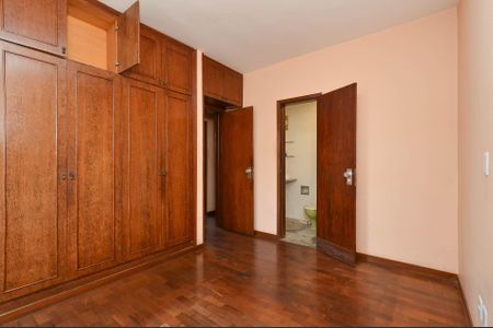 Apartamento à venda com 121m², 3 quartos e 1 vaga Apartamento à venda com 121m², 3 quartos e 1 vagaSuíte